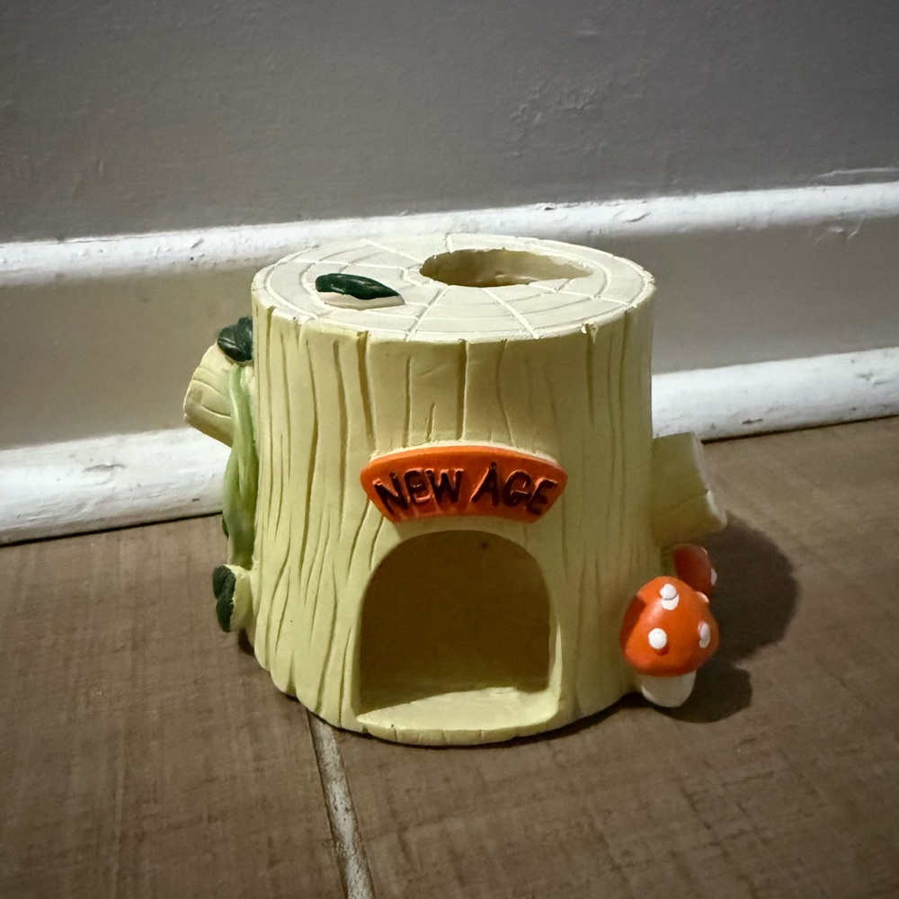 free with purchase New Age Tree Stump hamster Hideout